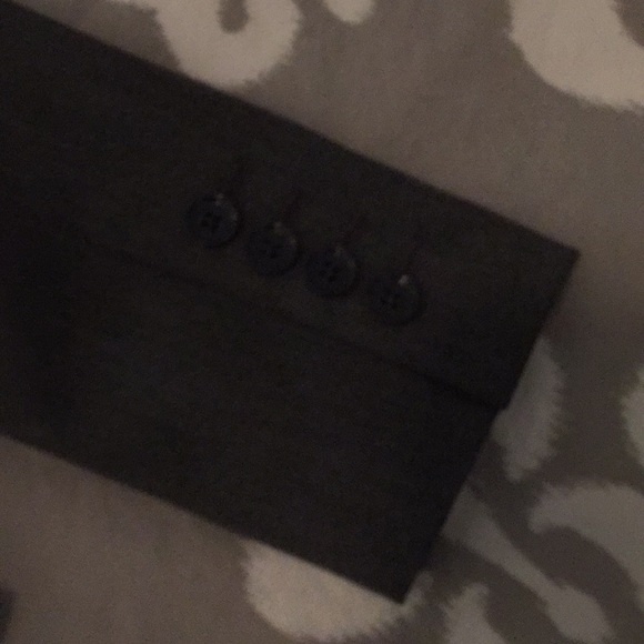 Gorgeous & professional charcoal grey blazer - Picture 4 of 4